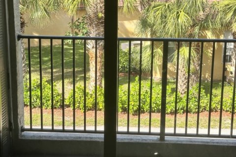 Condo in Wellington, Florida, 3 bedrooms  № 1159607 - photo 1