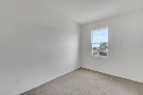 Townhouse in San Antonio, Florida 3 bedrooms, 148.83 sq.m. № 2402749 - photo 22