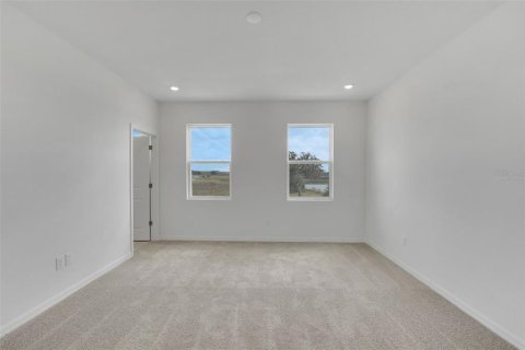 Townhouse in San Antonio, Florida 3 bedrooms, 148.83 sq.m. № 2402749 - photo 17