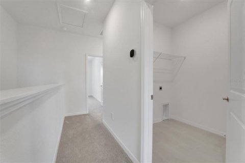 Townhouse in San Antonio, Florida 3 bedrooms, 148.83 sq.m. № 2402749 - photo 16