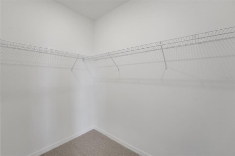 Townhouse in San Antonio, Florida 3 bedrooms, 148.83 sq.m. № 2402749 - photo 19