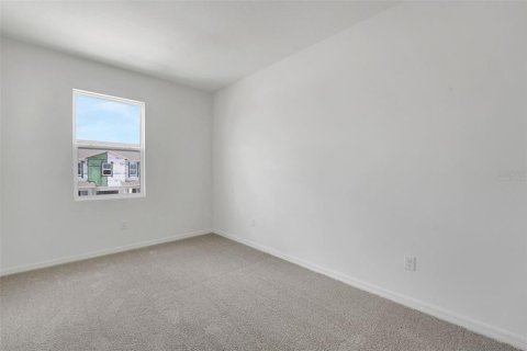 Townhouse in San Antonio, Florida 3 bedrooms, 148.83 sq.m. № 2402749 - photo 26