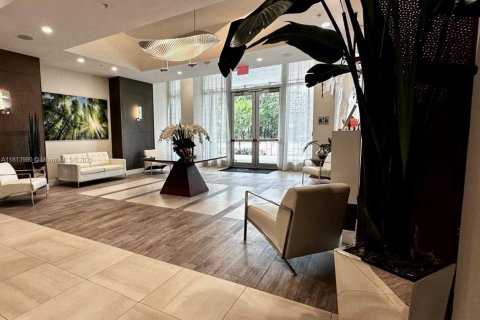 Condo in Doral, Florida, 1 bedroom  № 1766668 - photo 2