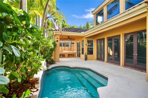House in Aventura, Florida 3 bedrooms, 221.11 sq.m. № 2044238 - photo 15
