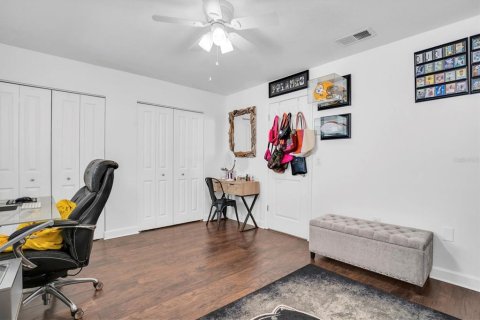 Condo in Saint Petersburg, Florida, 2 bedrooms  № 1566069 - photo 22