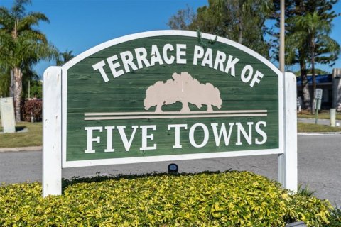 Condo in Saint Petersburg, Florida, 2 bedrooms  № 1566069 - photo 6