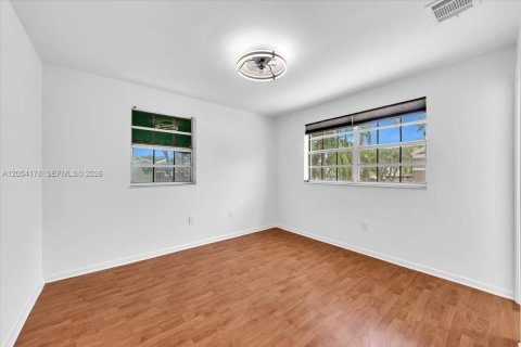 Villa ou maison à louer à Cooper City, Floride: 3 chambres, 120.96 m2 № 2181348 - photo 28