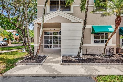 Villa ou maison à louer à Cooper City, Floride: 3 chambres, 120.96 m2 № 2181348 - photo 5