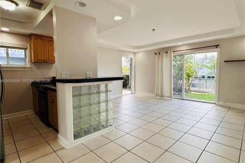 Apartment in Miami Beach, Florida 2 bedrooms, 116.13 sq.m. № 2076296 - photo 4
