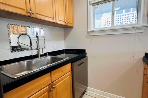 Apartment in Miami Beach, Florida 2 bedrooms, 116.13 sq.m. № 2076296 - photo 7