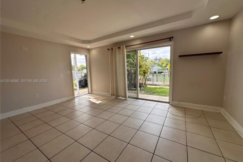 Apartment in Miami Beach, Florida 2 bedrooms, 116.13 sq.m. № 2076296 - photo 12