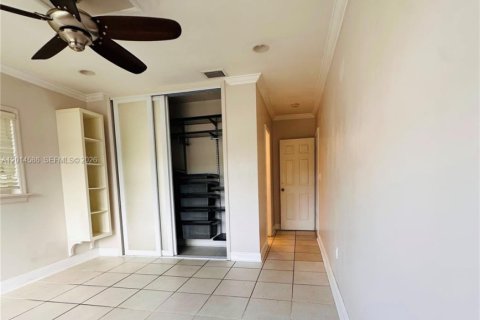 Apartment in Miami Beach, Florida 2 bedrooms, 116.13 sq.m. № 2076296 - photo 18