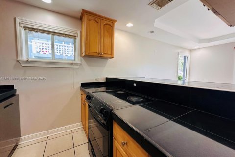 Apartment in Miami Beach, Florida 2 bedrooms, 116.13 sq.m. № 2076296 - photo 8
