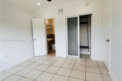 Apartment in Miami Beach, Florida 2 bedrooms, 116.13 sq.m. № 2076296 - photo 16