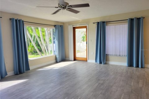Villa ou maison à louer à Saint Petersburg, Floride: 3 chambres, 154.22 m2 № 2412523 - photo 19