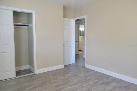 Villa ou maison à louer à Saint Petersburg, Floride: 3 chambres, 154.22 m2 № 2412523 - photo 29
