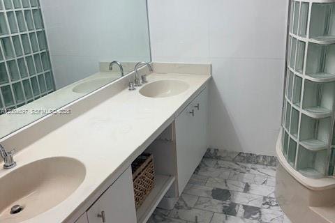 Condo in Miami, Florida, 2 bedrooms № 2090794 - photo 23