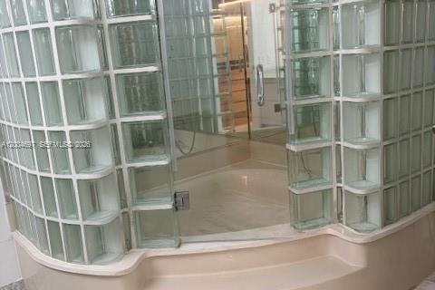Condo in Miami, Florida, 2 bedrooms № 2090794 - photo 24