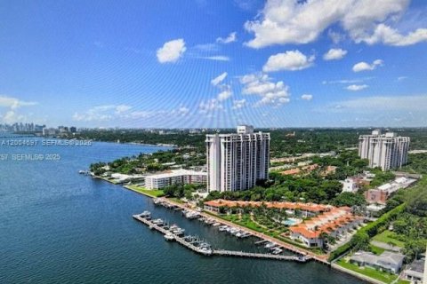 Condo in Miami, Florida, 2 bedrooms № 2090794 - photo 5