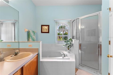 House in Kissimmee, Florida 3 bedrooms, 208.01 sq.m. № 2225409 - photo 29