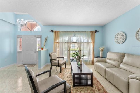 House in Kissimmee, Florida 3 bedrooms, 208.01 sq.m. № 2225409 - photo 9