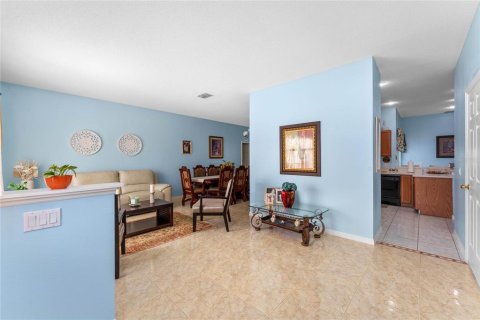 House in Kissimmee, Florida 3 bedrooms, 208.01 sq.m. № 2225409 - photo 6