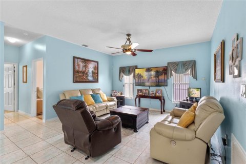 House in Kissimmee, Florida 3 bedrooms, 208.01 sq.m. № 2225409 - photo 17