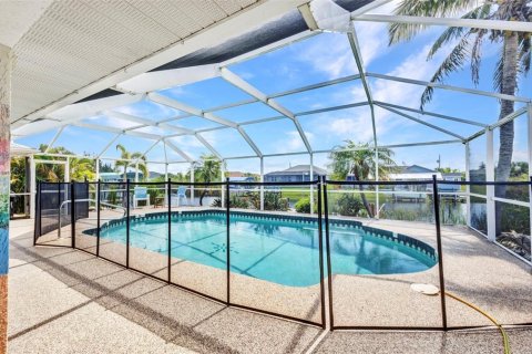 Villa ou maison à vendre à Port Charlotte, Floride: 3 chambres, 180.04 m2 № 2097549 - photo 3