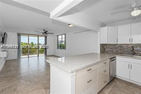 Apartamento en North Miami Beach, Florida 1 dormitorio, 72.46 m2 № 2001459