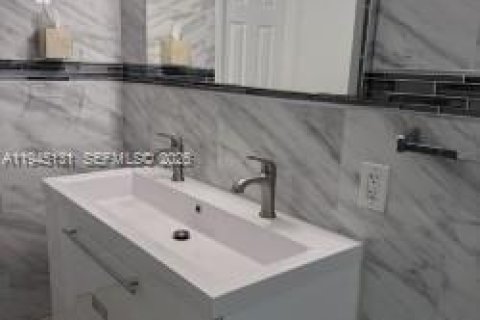 Apartamento en alquiler en North Miami Beach, Florida, 1 dormitorio, 72.46 m2 № 2001459 - foto 7