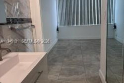 Apartamento en alquiler en North Miami Beach, Florida, 1 dormitorio, 72.46 m2 № 2001459 - foto 8