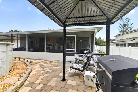 House in Lake Wales, Florida 3 bedrooms, 149.57 sq.m. № 2391538 - photo 9
