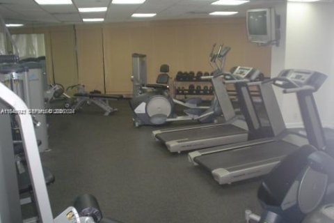 Снять в аренду кондоминиум в Авентура, Флорида 2 спальни, 118.08м2, № 1975847 - фото 24