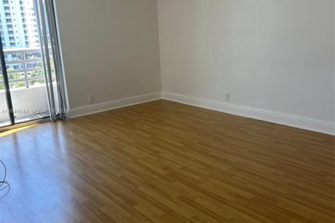 Снять в аренду кондоминиум в Авентура, Флорида 2 спальни, 118.08м2, № 1975847 - фото 21