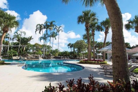 Condo in Aventura, Florida, 2 bedrooms  № 1975847 - photo 16