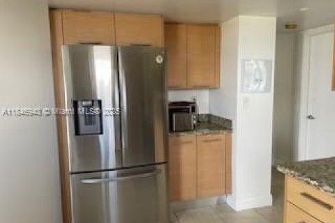 Condo in Aventura, Florida, 2 bedrooms  № 1975847 - photo 2