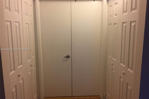 Condo in Aventura, Florida, 2 bedrooms  № 1975847 - photo 3