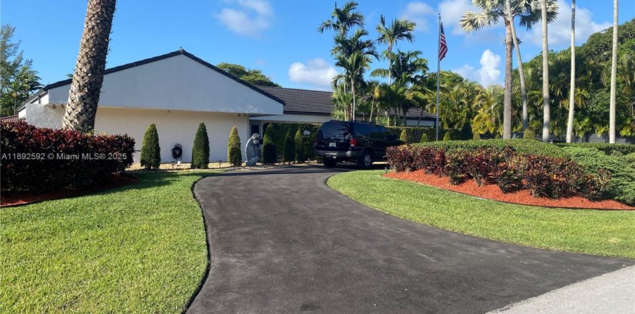 Дом в Пальметто-Бей, Флорида 4 спальни, 197.88м2 № 1955400