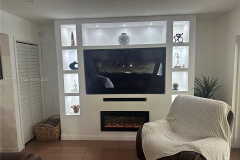 Villa ou maison à vendre à Palmetto Bay, Floride: 4 chambres, 197.88 m2 № 1955400 - photo 30