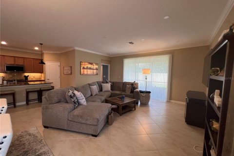 Villa ou maison à louer à North Port, Floride: 4 chambres, 189.06 m2 № 1571887 - photo 8