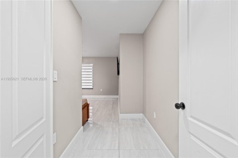 Купить виллу или дом в Хомстед, Флорида 4 спальни, 195.19м2, № 2026821 - фото 22