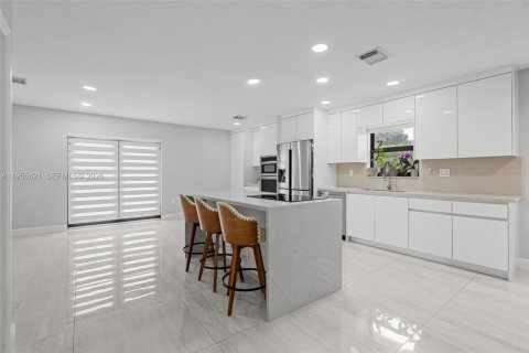 Купить виллу или дом в Хомстед, Флорида 4 спальни, 195.19м2, № 2026821 - фото 14