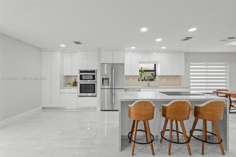 Купить виллу или дом в Хомстед, Флорида 4 спальни, 195.19м2, № 2026821 - фото 17