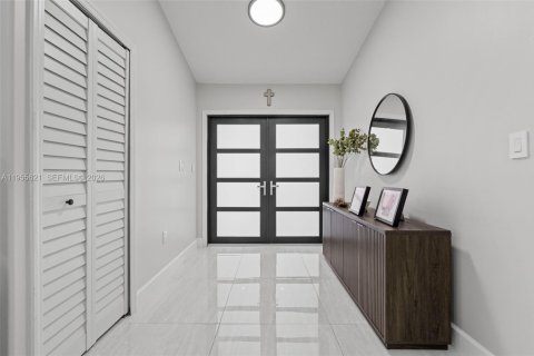 Купить виллу или дом в Хомстед, Флорида 4 спальни, 195.19м2, № 2026821 - фото 4