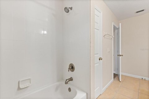 House in Kissimmee, Florida 6 bedrooms, 253.07 sq.m. № 1747357 - photo 28