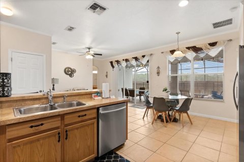 House in Kissimmee, Florida 6 bedrooms, 253.07 sq.m. № 1747357 - photo 11