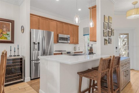 Townhouse in Saint Petersburg, Florida 3 bedrooms, 192.77 sq.m. № 1749641 - photo 5