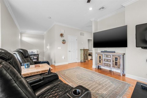 Townhouse in Saint Petersburg, Florida 3 bedrooms, 192.77 sq.m. № 1749641 - photo 25
