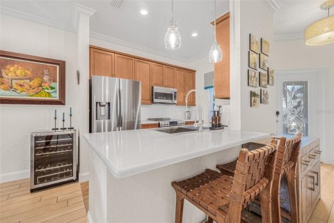 Townhouse in Saint Petersburg, Florida 3 bedrooms, 192.77 sq.m. № 1749641 - photo 7