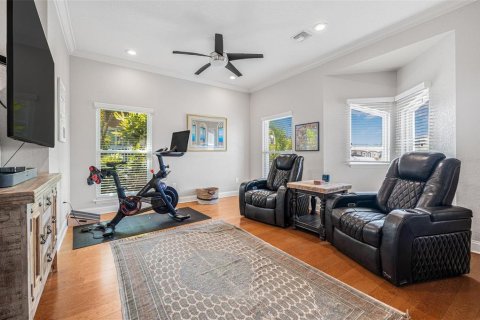 Townhouse in Saint Petersburg, Florida 3 bedrooms, 192.77 sq.m. № 1749641 - photo 24